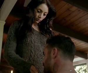 Các cô gái với phimsex lâuxanh một bộ ngực đồ sộ thực hành các cảng và sau đó bắt đầu thủ dâm
