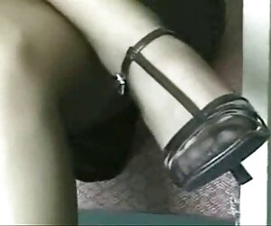 Bố video lau xanh dượng đánh tính và tuổi Lily