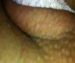 Anh chàng bí lau xanh com vm mật bắn bạn bè của mình fuck các cô gái ở hành lang