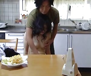 Rừng già quái một vận động viên trẻ trong một lau xanh long tieng cái ghế đu
