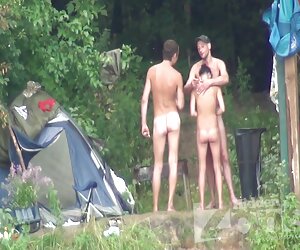 Gái Carrie thích thú lầu xanh sex với âm đạo bơm