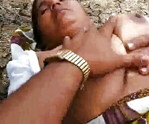 Nhật bản, người phụ nữ như một con chó vào một chuỗi với cổ áo phim sex lau xanh phục vụ chủ sở hữu
